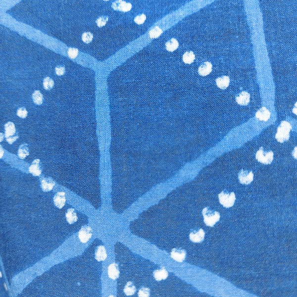 Motif trapèze blanc sur fond bleu