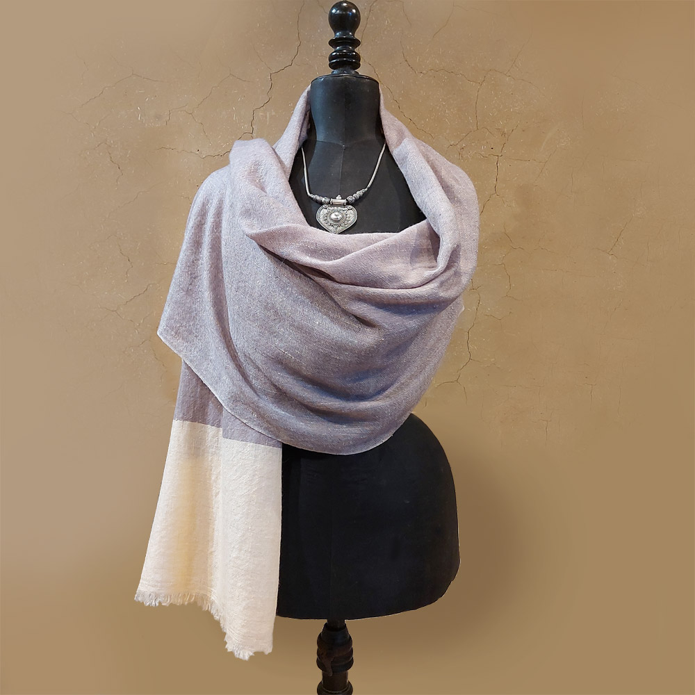 etole-cachemire-lavande-blanc étole 100% cachemire couleur gris-lavande