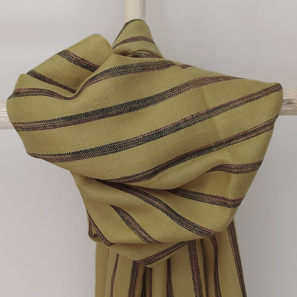 etole-jaune-moutarde-rayures-noir-rouge Etole mixte cachemire moutarde et fines rayures