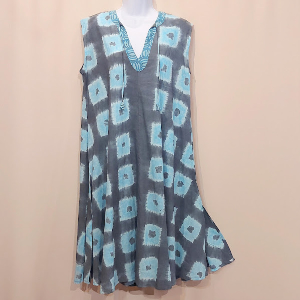 sundress bleu encre face 1k Robe mi longue sans manche